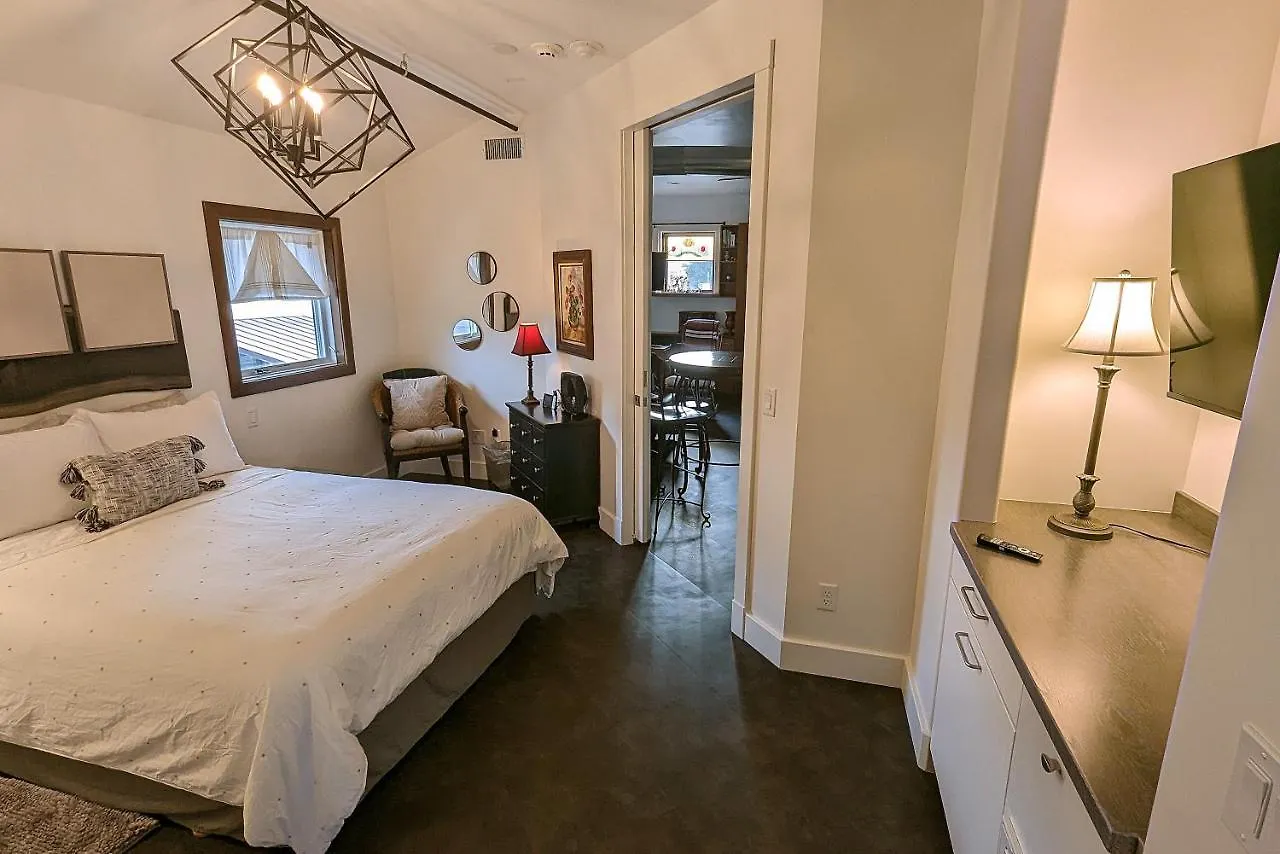 Apartment Westwood Shed In Nashville By Geodis Vanderbilt Belmont, 1 Accessible