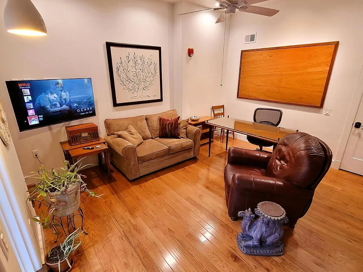 Westwood Shed In Nashville By Geodis Vanderbilt Belmont, 1 Accessible 0*,  United States