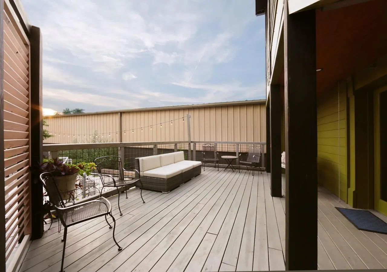 Westwood Shed In Nashville By Geodis Vanderbilt Belmont, 1 Accessible 0*,  United States